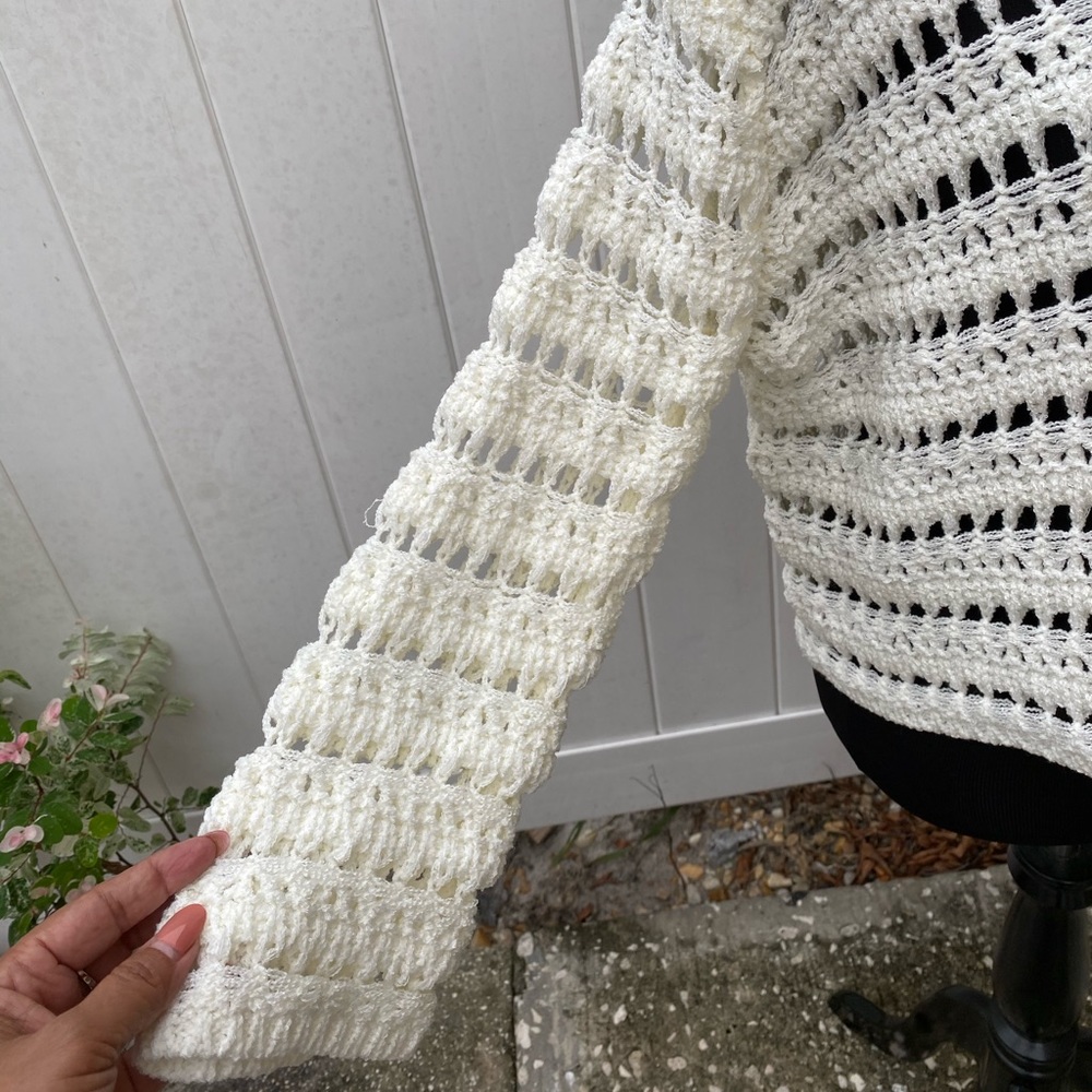 NWT GOODNIGHT MACAROON perforated sweater - Picture 3 of 9